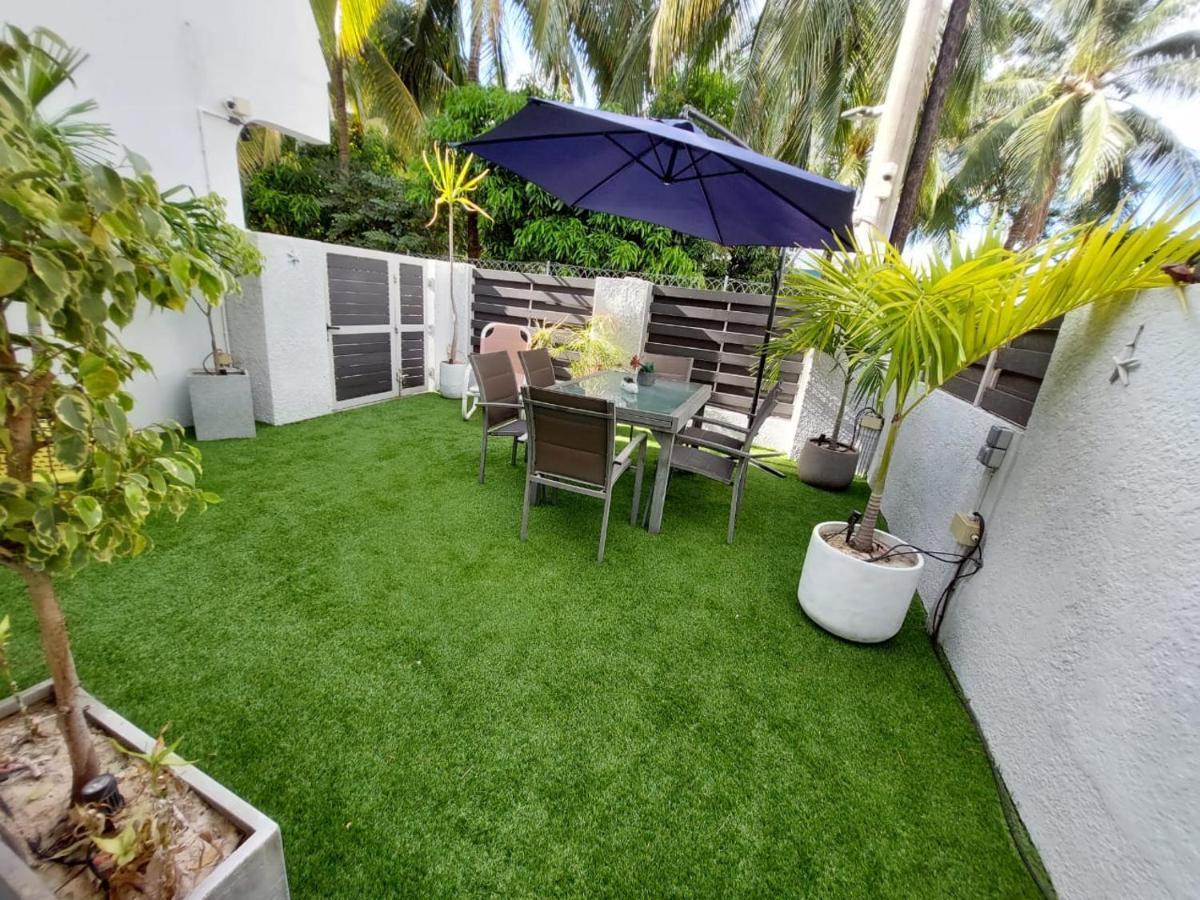 Villa Bienvenue Beachfront House Flic-en-Flacq Екстериор снимка
